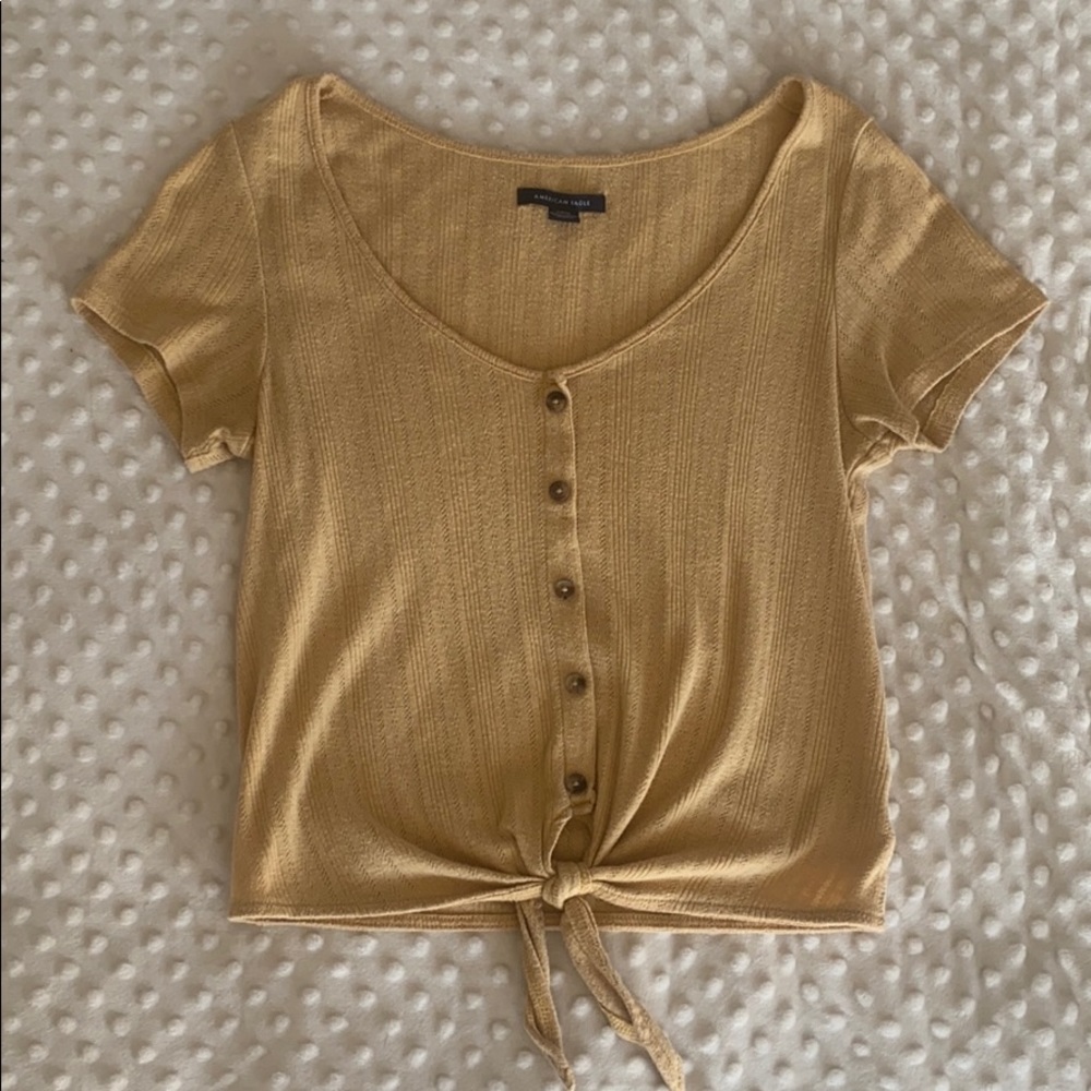 AE yellow t shirt